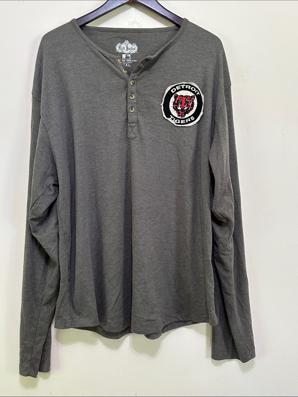 Red Jacket Men's Gray Long-Sleeve Henley with Detroit Tigers Patch